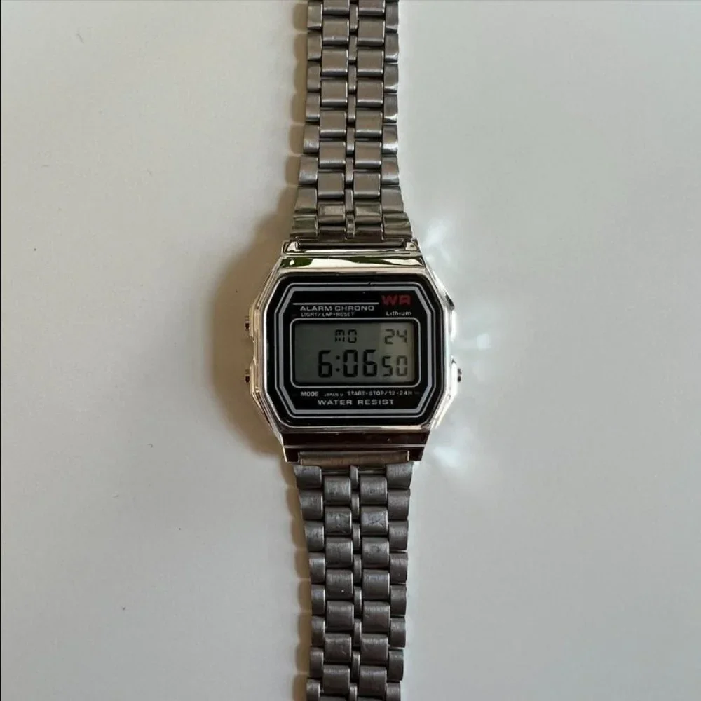 Y2K 2000s vintage retro style silver stainless steel digital watch